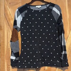 Women’s light weight long sleeve shirt